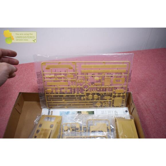 Bronco WZ-701 Armoured Command & Control Vehicle Model 1/35 (Package Wear) - Picture 3 of 14